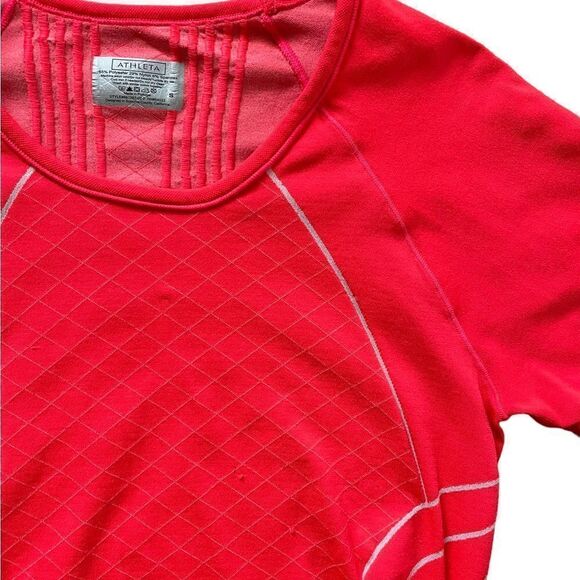 ATHLETA Finish Fast Tee Radiant Red Size Small - Picture 3 of 4